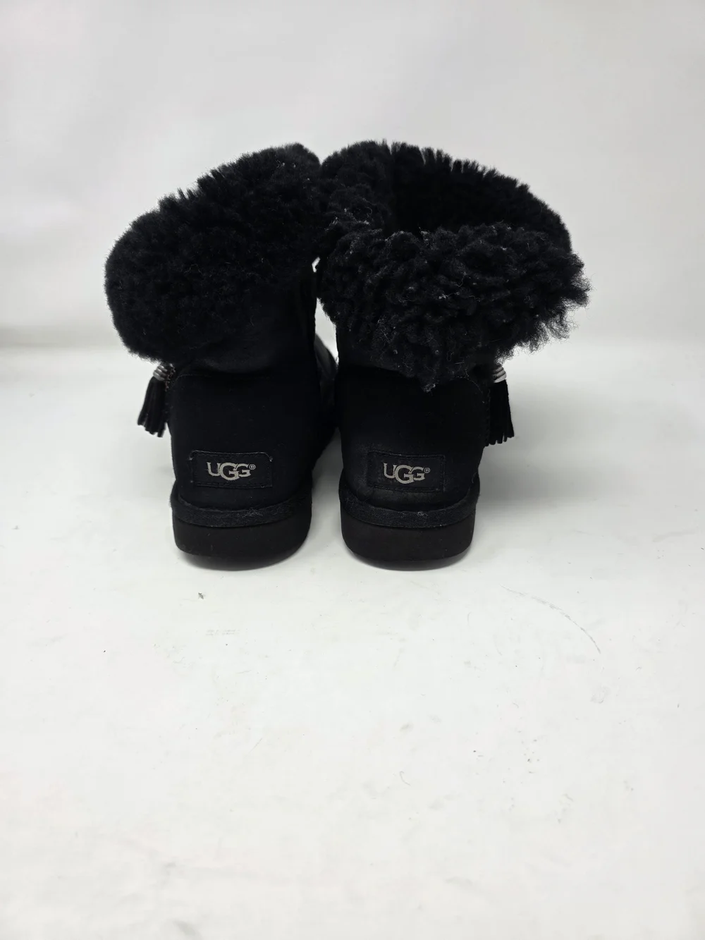 UGG Womens Meadow Black Leather Shearling Studded Tassel Boots Size 8